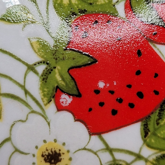 VTG McCoy Pottery Strawberry Pitcher - Picture 8 of 10